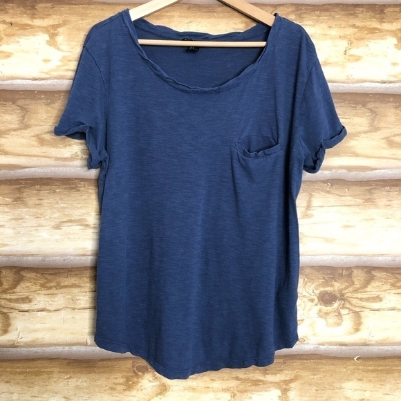 H&M Basic scoop neck cuff sleeve shirttail hem tee size medium - Picture 2 of 10